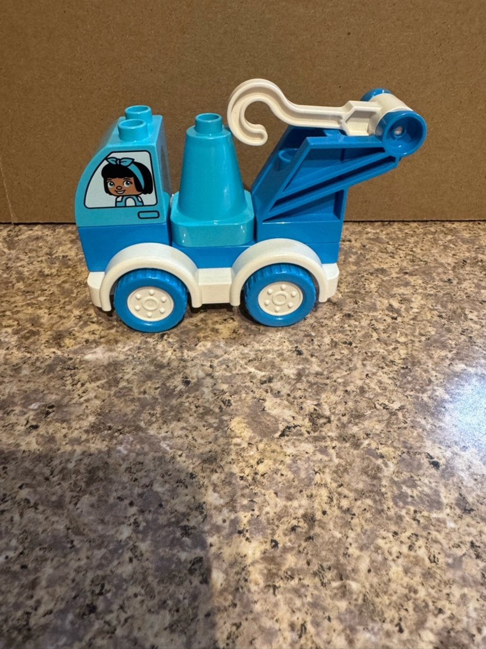 Blue Kids Tow Truck Toy – Durable Plastic Vehicle
